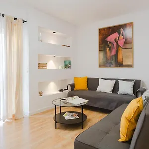 apartamentos-3-dormitorios-centrico-malagaflat.hotelsinnerja.org/